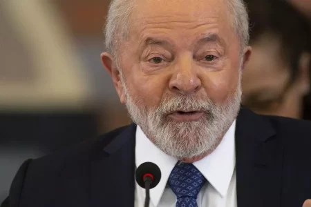 LULA DIZ QUE DESEJA SELAR ACORDO COMERCIAL ENTRE UNIÃO EUROPEIA E MERCOSUL NOS PRÓXIMOS 6 MESES