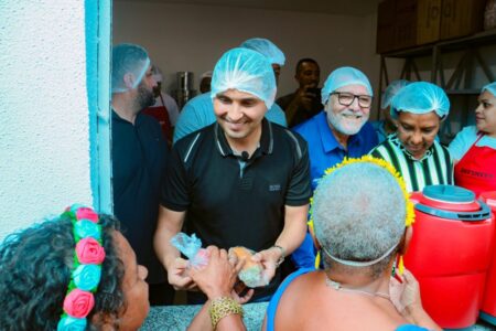 NILÓPOLIS INAUGURA CAFÉ DO TRABALHADOR