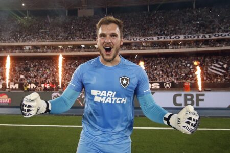 BENTO TEM LESÃO CONFIRMADA PELO ATHLETICO E É CORTADO DA SELEÇÃO; LUCAS PERRI  DO BOTAFOGO É O SUBSTITUTO