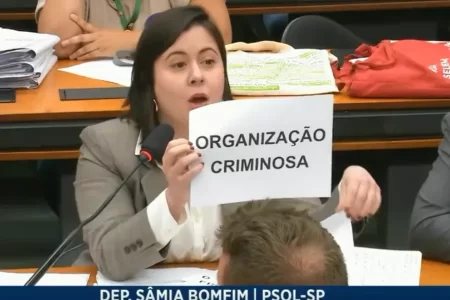 APÓS DECISÃO DA JUSTIÇA, SÂMIA CHAMA SALLES DE ‘RÉULATOR’ EM CPI DO MST