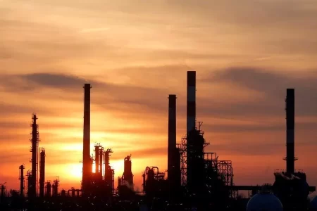 PAÍSES DA OPEP+ REDUZEM PRODUÇÃO DE PETRÓLEO EM 1,14 MILHÃO BPD EM JULHO PARA 35,9 MILHÕES