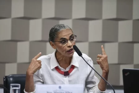 MARINA SILVA DIZ QUE NÃO SE PODE FAZER ACORDOS COM ANÁLISES TÉCNICAS