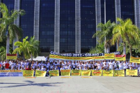 CANDIDATOS QUE PASSARAM NO CONCURSO DA GM-RJ EM 2012 ATÉ HOJE NÃO FORAM CHAMADOS