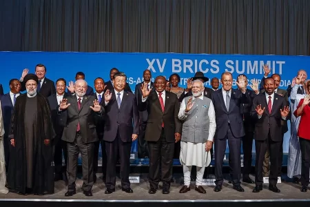 CHINA ESTENDE O TAPETE VERMELHO PARA TURQUIA INGRESSAR NO BRICS