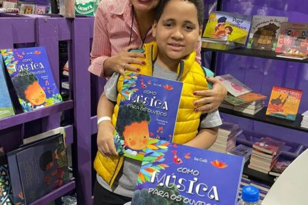 “COMO MÚSICA PARA OS OUVIDOS”, DE ISA COLLI, EMOCIONA LEITORES NA BIENAL DO RIO