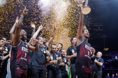 COM CESTA SALVADORA, FRANCA É CAMPEÃO INTERCONTINENTAL DE BASQUETE