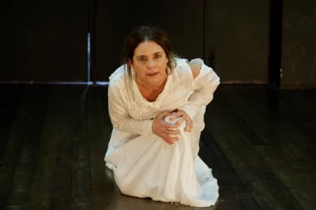 CLAUDIA ABREU INICIA SEGUNDA TEMPORADA DO MONÓLOGO ‘VIRGINIA’ NO RIO: ‘FOI UMA LUFADA DE NOVIDADE’