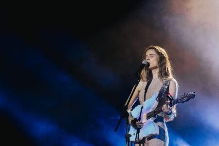 GIULIA BE ENCERRA SUA 1ª TURNÊ COM SHOW NO VIVO RIO, NESTA SEXTA-FEIRA