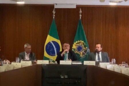 DIPLOMATAS QUE PARTICIPARAM DA REUNIÃO GOLPISTA OCUPAM POSTOS NO GOVERNO LULA