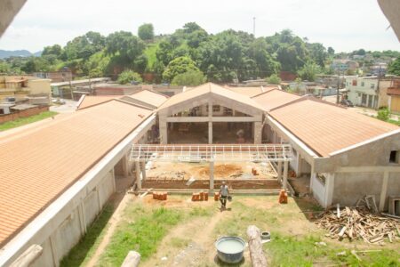 ESCOLA E CRECHE, NO BAIRRO MUCAJÁ, ESTÃO COM OBRAS EM RITMO ACELERADO