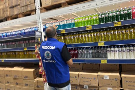 PROCON FISCALIZA LOTES DO DETERGENTE YPÊ