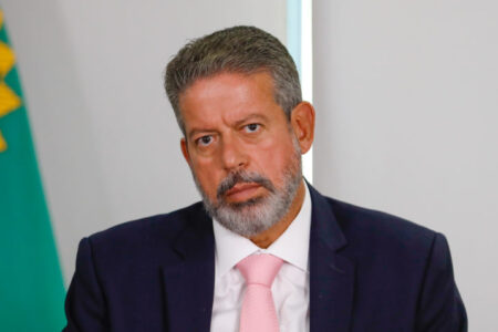 EM MACEIÓ, LIRA CHAMA ATENÇÃO AO SER VAIADO: “FALTA DE RESPEITO”