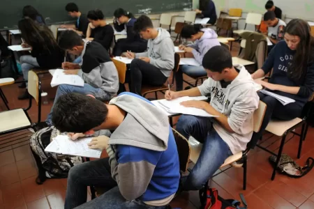 CÂMARA REJEITA MUDANÇAS DO SENADO PARA O NOVO ENSINO MÉDIO