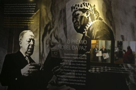 EXPOSIÇÃO E SEMINÁRIO EM SÃO PAULO CELEBRAM LEGADO DE NELSON MANDELA