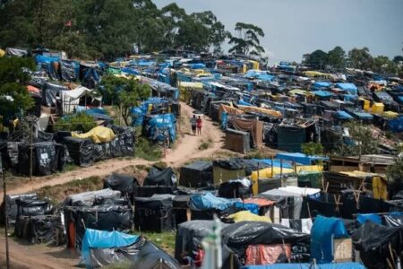 PETRÓPOLIS TEM QUASE 800 FAMÍLIAS AMEAÇADAS POR AÇÕES DE DESPEJO