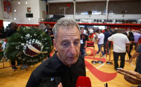 FLAMENGO DEVE TER REUNIÃO DE EMERGÊNCIA POR REFORÇOS