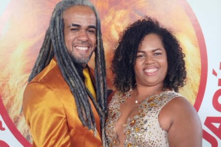 LEÃO DE NOVA IGUAÇU TEM NOVO PRIMEIRO CASAL DE MESTRE-SALA E PORTA-BANDEIRA PARA 2025 