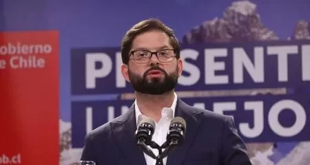 PRESIDENTE DO CHILE, GABRIEL BORIC, É DENUNCIADO POR ASSÉDIO SEXUAL.