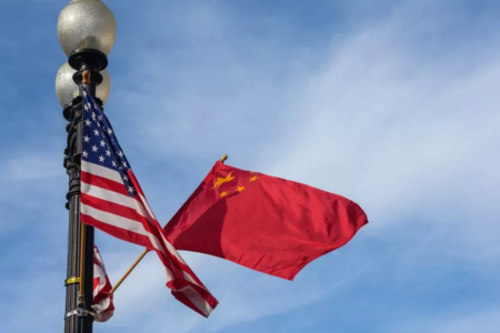 CHANCELARIA CHINESA CRITICA RELATÓRIO DO PENTÁGONO QUE APONTA A CHINA COMO AMEAÇA AOS ESTADOS UNIDOS