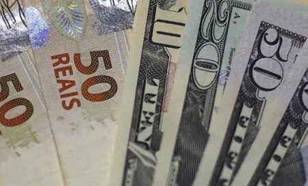 BRASILEIROS EXPRESSAM PREOCUPAÇÃO COM ALTA DO DÓLAR, INDICA PESQUISA QUAEST