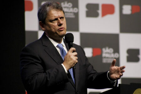 TARCÍSIO ANUNCIA QUE IRÁ DISPUTAR A REELEIÇÃO AO GOVERNO DE SP