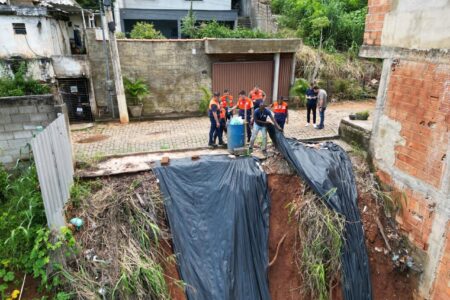 MAQUINÁRIOS DO GOVERNO DO ESTADO GARANTEM RECUPERAÇÃO DE MUNICÍPIOS ATINGIDOS PELAS CHUVAS