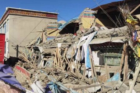 FORTE TERREMOTO DEIXA 95 MORTOS E MAIS DE 100 FERIDOS NO TIBETE