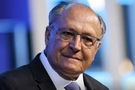 PAÍS CUMPRIRÁ “RIGOROSAMENTE” ARCABOUÇO, MAS TAXA DE JUROS PREOCUPA, DIZ ALCKMIN