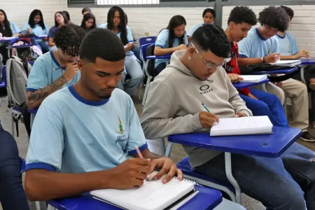 ESTUDANTES APONTAM IMPACTOS DO PÉ-DE-MEIA