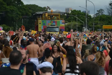 CARNAVAL DE SALVADOR COMEÇA HOJE CELEBRANDO 40 ANOS DO AXÉ