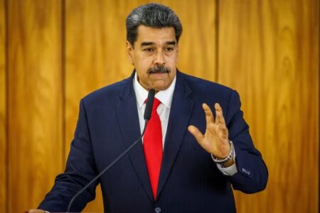 MADURO ACUSA BOLSONARO DE APOIAR ATAQUE CONTRA VENEZUELA EM 2019