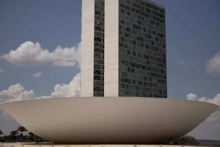 CONGRESSO PROMETE AO STF IDENTIFICAR TODOS OS PADRINHOS DE EMENDAS