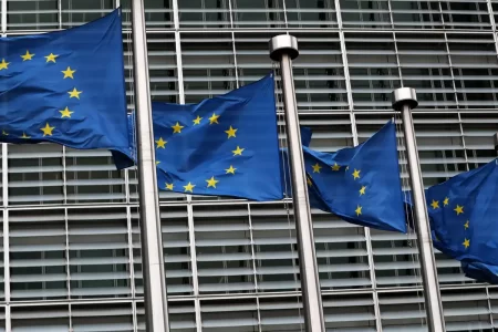 LÍDERES DA UNIÃO EUROPEIA DISCUTEM REFORÇAR INVESTIMENTOS PARA UCRÂNIA
