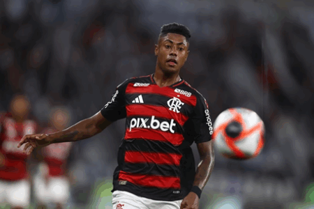DEMORA DE BRUNO HENRIQUE PARA TOMAR CARTÃO DEIXOU APOSTADORES AFLITOS